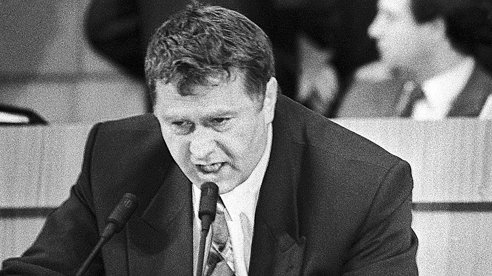 8 апреля 1994 года лидер ЛДПР Владимир Жириновский в перерыве заседания Думы напал на коллегу по фракции Владимира Борзюка, а также оказавшегося рядом корреспондента журнала «Столица» Алексея Пятковского. Журналист подал на политика, растроенного результатами голосования, в суд, но об исходе дела не сообщалось