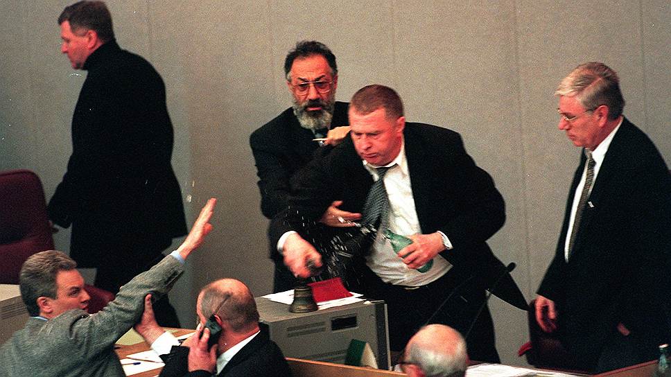 11 марта 1998 года Владимир Жириновской, лишенный слова за оскорбления в адрес коллег, самовольно занял место в президиуме, откуда поливал депутатов водой из бутылки. Иск против лидера ЛДПР подали члены фракции «Яблоко» Елена Мизулина и Анатолий Голов, однако дело было закрыто