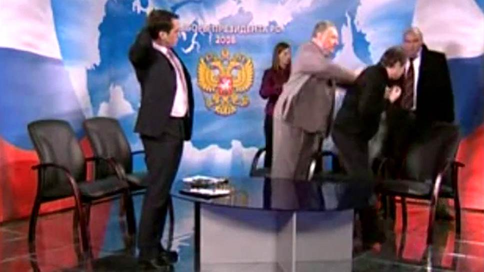 20 февраля 2008 года в ходе теледебатов в преддверии президентских выборов лидер ЛПДР вытолкал из телестудии Николая Гоцу, представлявшего кандидата Андрея Богданова. Господин Жириновский приказал своему охраннику «расстрелять его в коридоре». ЦИК оставил инцидент без внимания. 29 сентября 2008 года суд обязал Владимира Жириновского выплатить господину Гоце 30 тыс. руб.