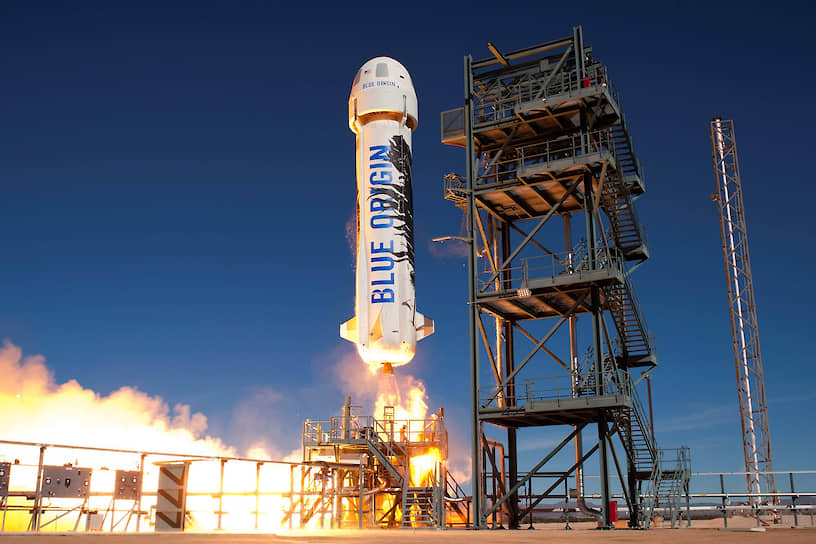 Компания Blue Ogirin планирует использовать корабли New Shepard для космического туризма. Корабль представляет собой пилотируемую капсулу, стартующую вертикально с помощью одноступенчатой многоразовой ракеты-носителя и затем приземляющуюся с помощью парашютов. Ракета-носитель совершает самостоятельный спуск и вертикальную посадку с помощью двигателя 