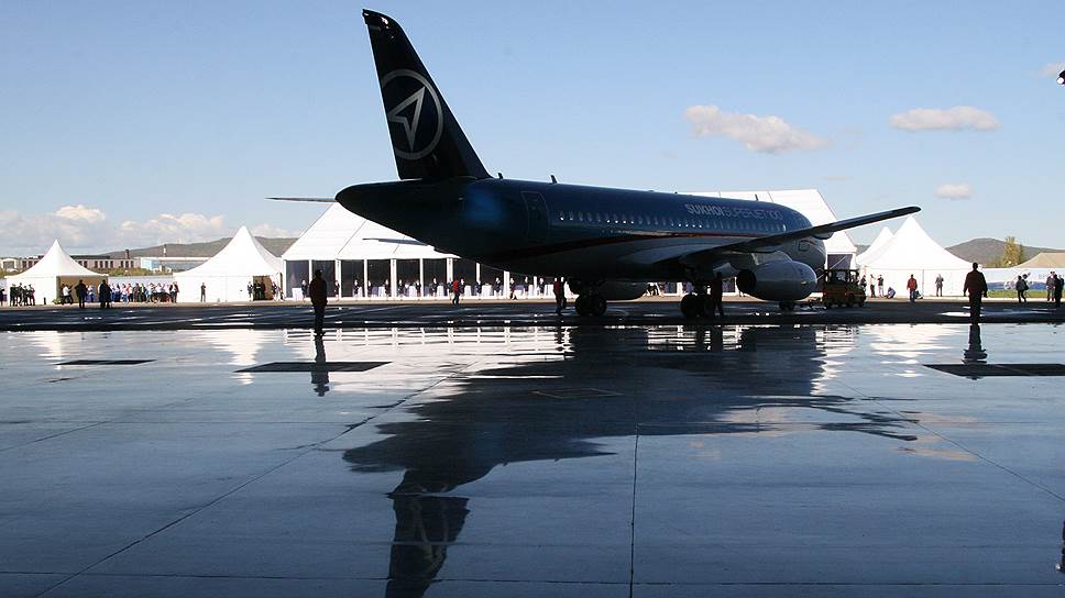 2008 год. Российский пассажирский самолет Sukhoi Superjet 100 совершил первый полет 