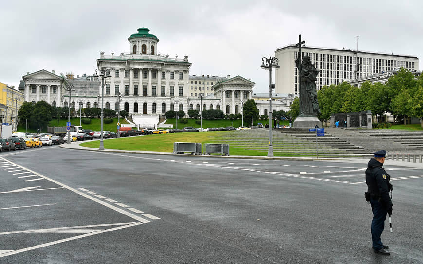 1785 год. В Москве прошла закладка Дома Пашкова, в котором сейчас располагается Российская государственная библиотека