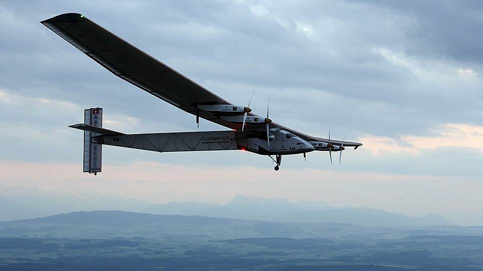 Через год, в марте 2015-го, Solar Impulse отправится в кругосветное путешествие, специально для этого спроектирован и собран второй самолет этой серии 