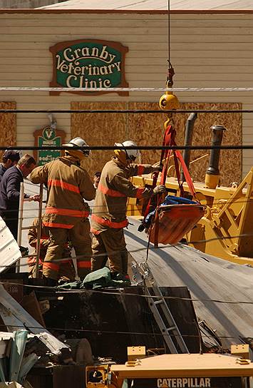 4 июня 2004 года Killdozer  Марвина Химейера выехал на улицу. Он разрушил цементный завод, здание администрации, офис местной газеты, которая публиковал негативные статьи о нем, дом вдовы бывшего судьи и других, кто так или иначе был связан с его проблемой — всего 13 зданий. Война Марвина Химейера длилась 2 часа 7 минут. Ущерб, причиненный Химейером, впоследствии оценили в $7 млн 