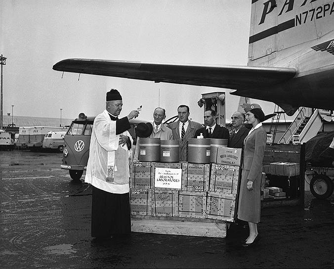 30 декабря 1951 года «план Маршалла» официально прекратил свое действие и был заменен законом «о взаимном обеспечении безопасности», предусматривавшим одновременное предоставление экономической, а также военной помощи. В 1953 года Джорджу Кэтлету Маршаллу как автору программы «восстановления и развития Европы» была присуждена Нобелевская премия мира
