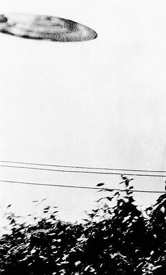 В июле 1956 года в Калифорнии 15-летний сын хирурга развлекался с новым фотоаппаратом и случайно сделал этот снимок