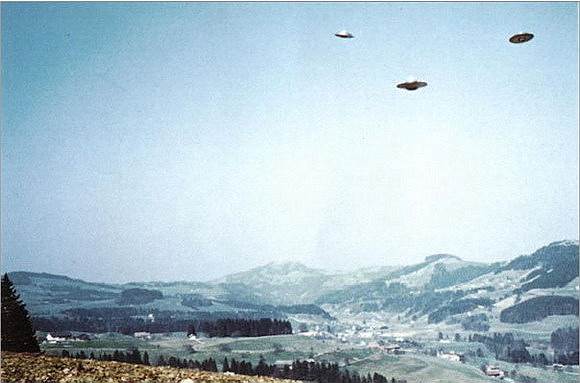 1976 год, Швейцария. Фото сделано при невыясненных обстоятельствах