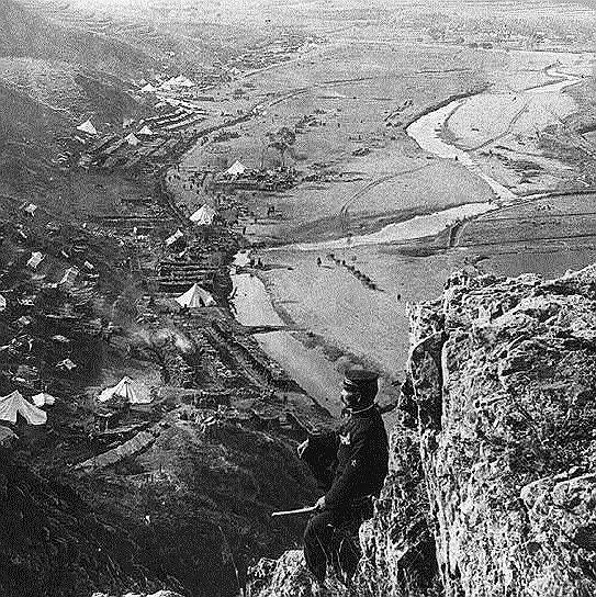 9 февраля 1904 года на рейде Порт-Артура прозвучали артиллерийские залпы — началась русско-японская война, спустя полтора года закончившаяся поражением России  На фото: форт Тайкозан в районе Порт-Артура, захваченный японской армией  