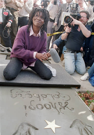 «Актриса может играть только женщин. Я — актер и могу играть кого угодно»  После выхода фильма Спилберга карьера Вупи Голдберг пошла в гору. Она стала одной из самых востребованных актрис в Голливуде, при этом постоянно меняя амплуа 