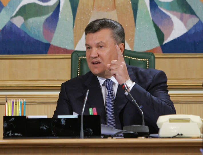 26 ноября. Президент Украины Виктор Янукович в телеэфире обещал, что соглашение Украины с ЕС будет подписано, когда страна будет готова к этому экономически. Кроме того, президент призвал милицию и протестующих не применять силу в ходе акций протеста
