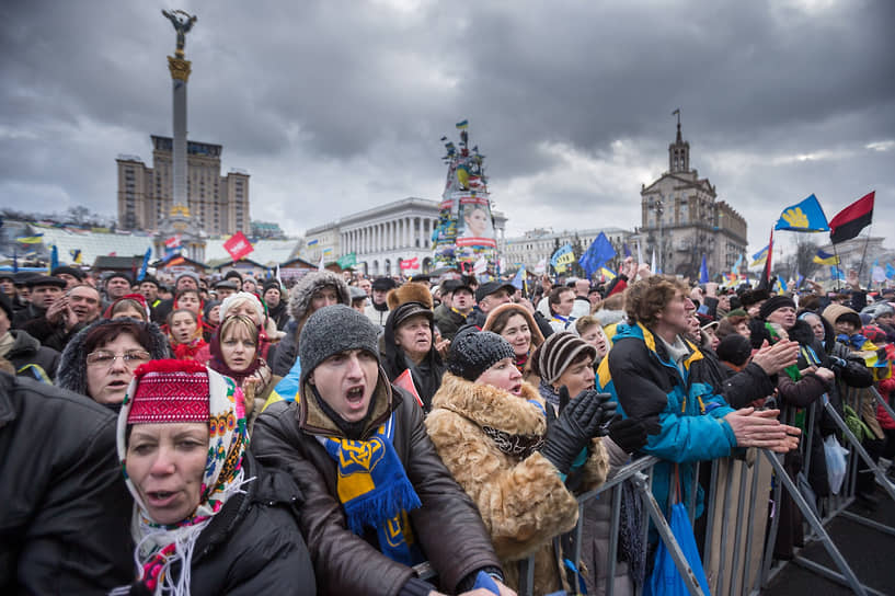 12 января 2014 года. Прошло первое в 2014 году народное вече. На него пришли, по разным оценкам, от 50 до 200 тыс. человек