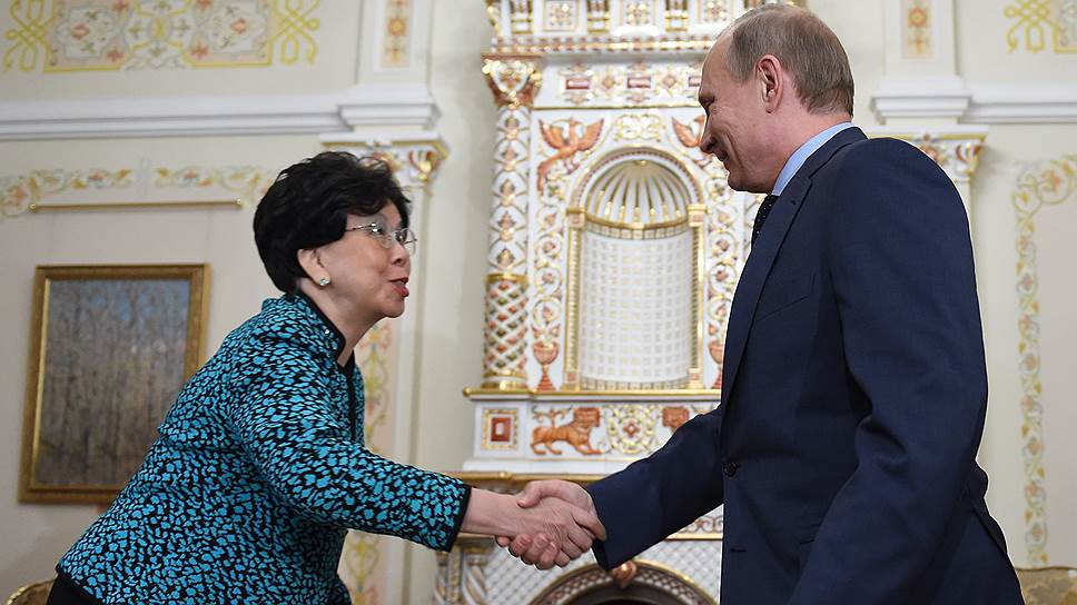 2014 год. Генеральный директор Всемирной организации здравоохранения (ВОЗ) Маргарет Чен и президент России Владимир Путин