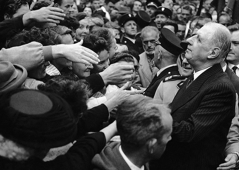1958 год. Шарль де Голль избран первым президентом Пятой французской республики 