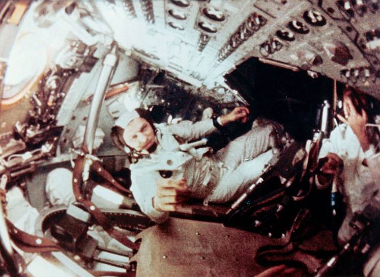1968 год. США осуществили успешный запуск космического корабля «Аполлон-8» — первый пилотируемый полет вокруг Луны 