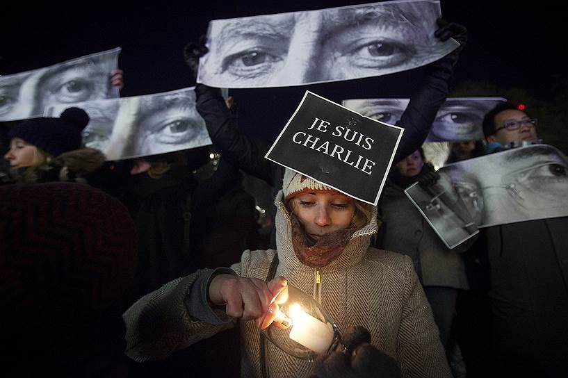 Расстрел журналистов Charlie Hebdo шокировал мир. Вечером 7 января по всей Франции прошли митинги солидарности, собравшие около 100 тыс. человек, менее масштабные акции прошли в Берлине, Лондоне, Вене, Гааге 