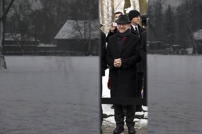 Режиссер Стивен Спилберг во время памятных мероприятий в Освенциме 