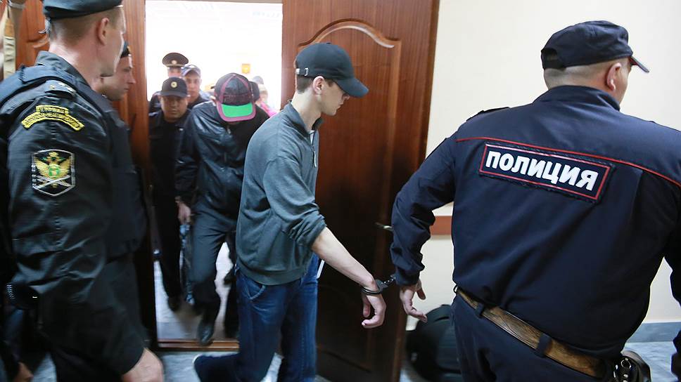 Почему прокуратура просила снизить сроки полицейским из «Дальнего»