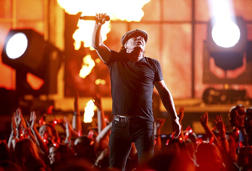 Вокалист AC/DC Брайан Джонсон 