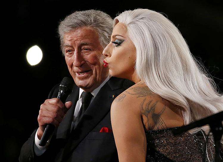 Тони Беннетт и Леди Гага получили Grammy за свой альбом-бестселлер «Cheek To Cheek» в номинации «Лучший традиционный вокальный поп–альбом» 