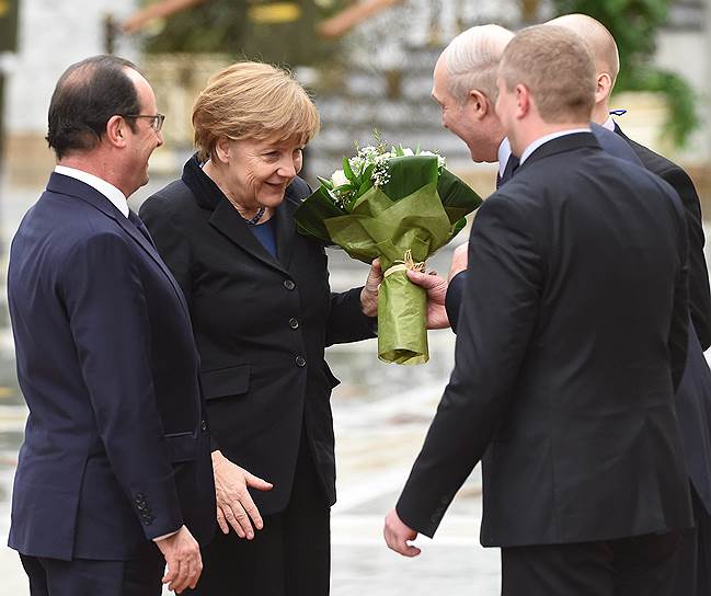Президент Франции Франсуа Олланд, канцлер Германии Ангела Меркель и президент Белоруссии Александр Лукашенко 