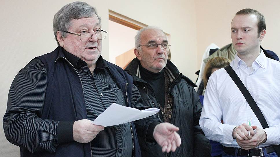Директор Новосибирского театра оперы и балета (НГАТОиБ) Борис Мездрич (слева) 