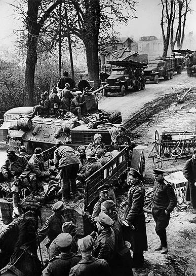 Апрель 1945. Отправка раненных в медсанбат 