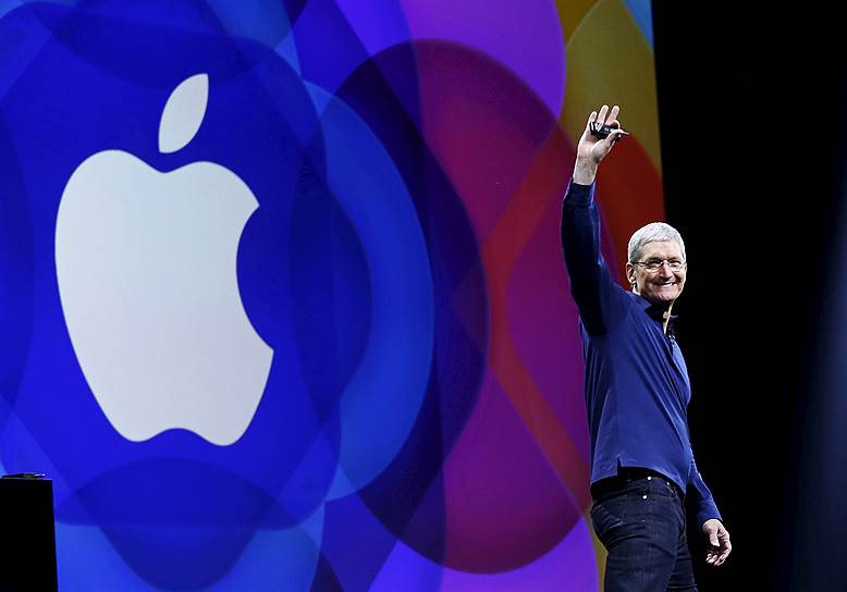 8 июня на конференции для разработчиков WWDC корпорация Apple объявила о своих новых продуктах в сфере программного обеспечения На фото: генеральный директор Apple Тим Кук