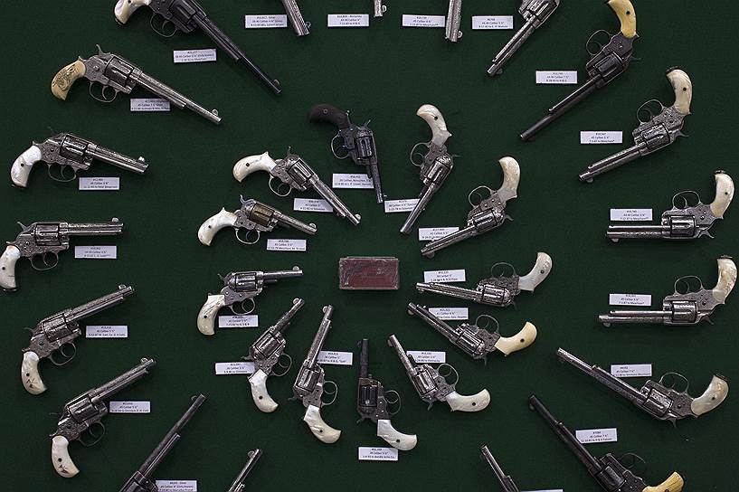 С 25 января 1986 года на Colt’s Manufacturing Company началась четырехлетняя забастовка рабочих, что привело к потере контрактов и банкротству предприятия вплоть до 1994 года — когда компания была приобретена нынешним владельцем Zilka & Co