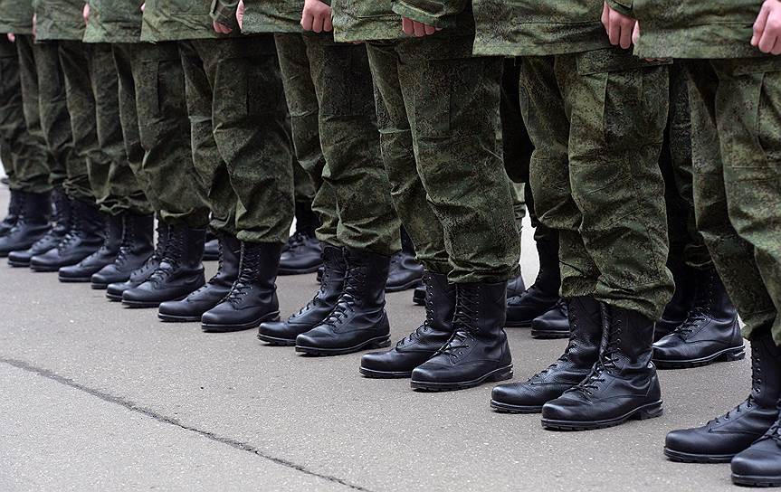 15 июня. В Гюмри в ходе бытового конфликта был убит военнослужащий 102-й российской военной базы Иван Новиков. Следственный комитет Армении возбудил уголовное дело по соответствующей статье, подозреваемый — сослуживец убитого — задержан