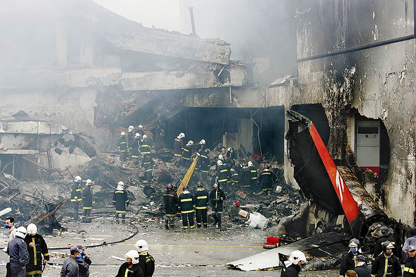 17 июля 2007 года самолет Airbus-320 бразильской авиакомпании ТАМ при посадке в аэропорту Сан-Паулу врезался в станцию заправки. На борту лайнера начался пожар, погибли 199 человек 