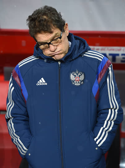 В июле 2012 года приступил к работе в сборной России. Под его руководством команда впервые за 12 лет пробилась в финальную часть чемпионатов мира, однако покинула турнир 2014 года, не сумев выйти в play-off. Отдельную известность получила рекордная зарплата тренера (около £6,7 млн в год), которую Российский футбольный союз неоднократно задерживал  