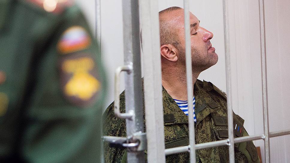 Ветераны вступились за начальника центра ВДВ