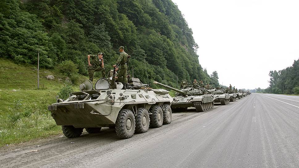 Колонна военной техники армии России