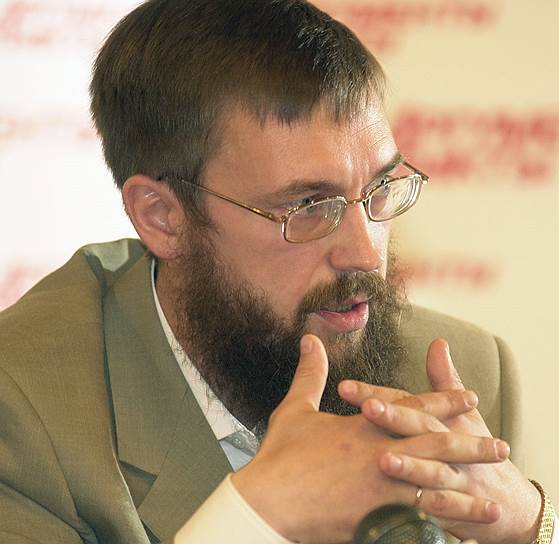 В своих предвыборных речах Стерлигов заявлял: «Национальная идея России — это православие. Все остальное — обман». Сам бизнесмен не раз называл себя патриотом-монархистом и говорил, что готов стать руководителем этнически и конфессионально однородной Руси. В ходе своей избирательной кампании Стерлигов также призывал бороться с наркомафией и абортами