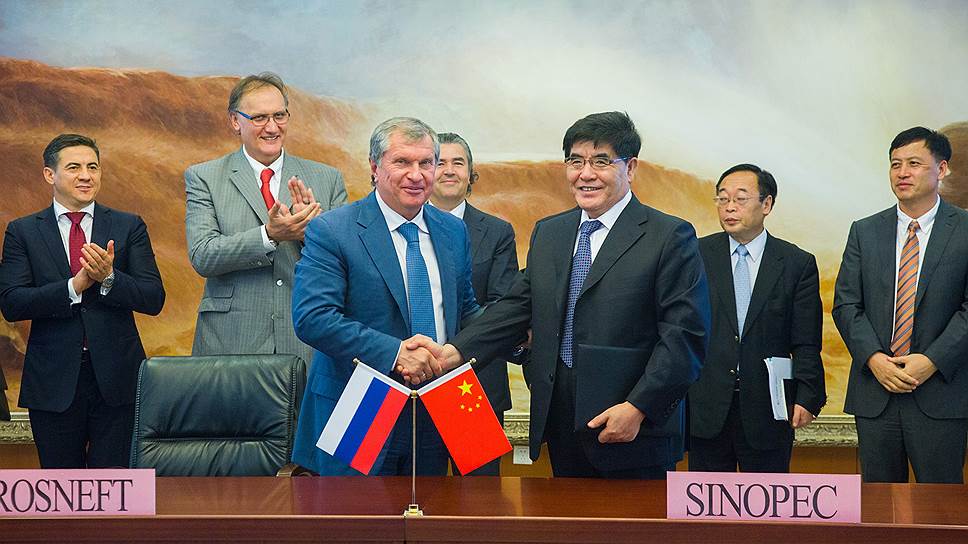 «Роснефть» и Sinopec договорились о совместном освоении Русского и Юрубчено-Тохомского месторождений