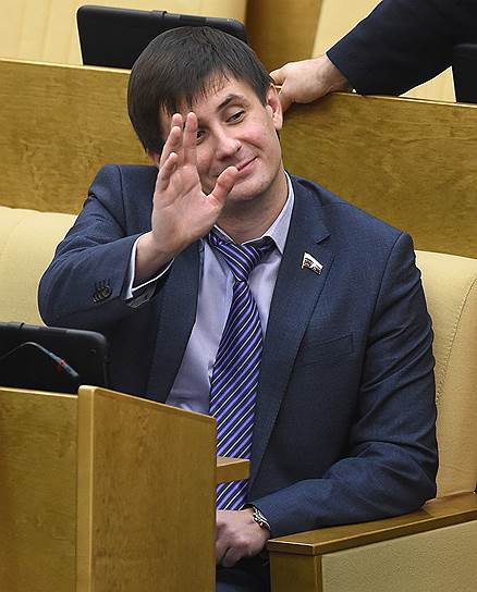 Вадим Деньгин не видит необходимости накладывать на СМИ такие же ограничения, как на НКО—иностранных агентов 