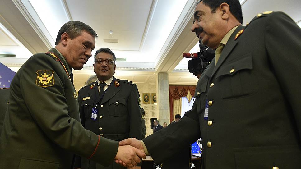 Начальник Генерального штаба вооруженных сил РФ генерал армии Валерий Герасимов (слева)