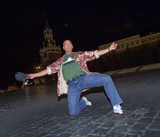Жан-Клод Ван Дамм на Красной площади в Москве, 2001 год 