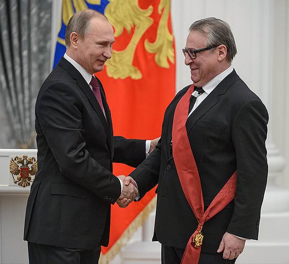 Владимир Путин и художественный руководитель Театра эстрады Геннадий Хазанов