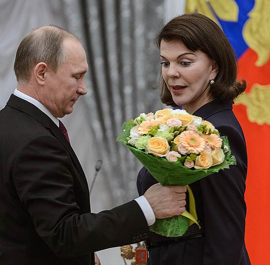Владимир Путин и представитель президента РЖД во Французской республике Консуэло де Хавилан-Кортес
