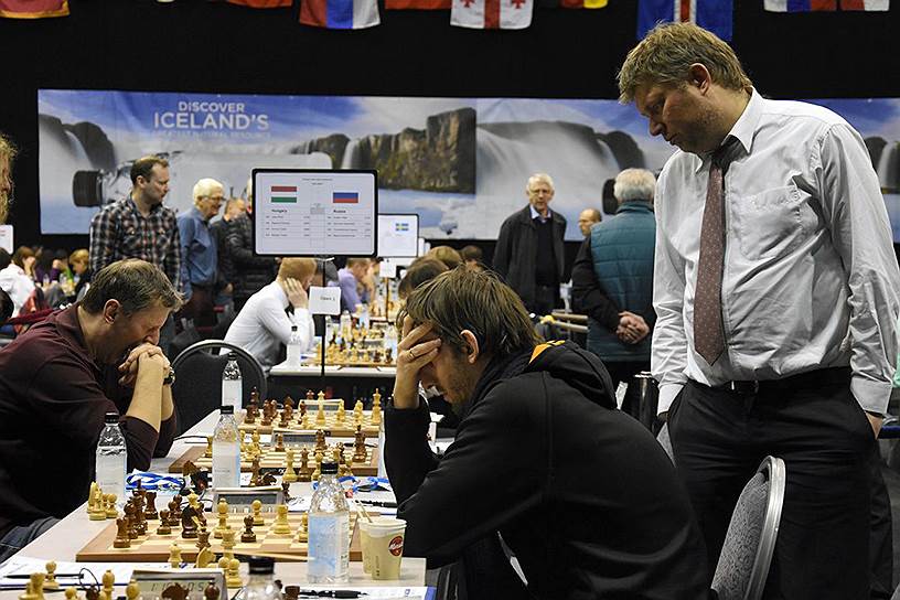 Обе российские команды до сих пор по три раза выигрывали чемпионат континента, но ни разу не побеждали вместе. И вот наконец в этом году удалось сделать дубль — завоевать сразу два «золота». Теперь в коллекции сборных по четыре яркие победы 