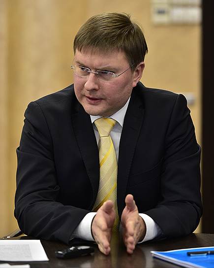Я не отношу себя к элите. Родственные отношения, наверное, не особо помогают, потому что мне не о чем просить главу администрации президента с точки зрения моей работы в СОГАЗе 