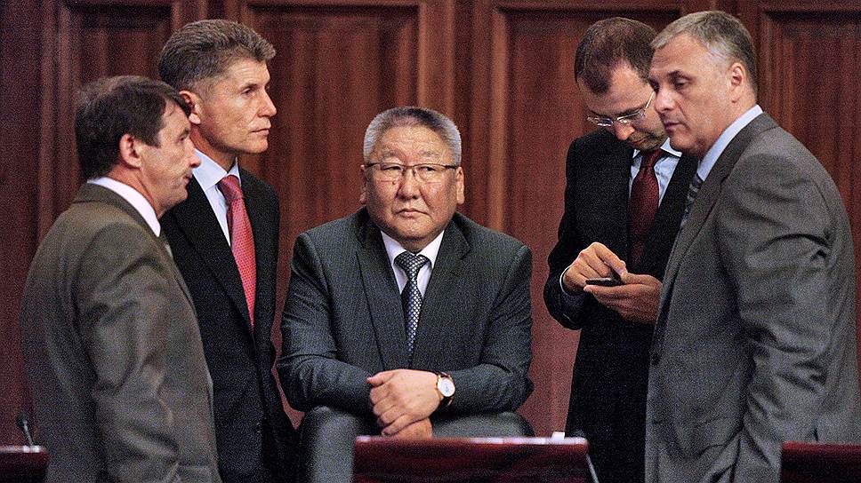 2010 год. Губернатор Магаданской области Николай Дудов, губернатор Амурской области Олег Кожемяко, и. о. главы Якутии Егор Борисов, губернатор Чукотки Роман Копин и губернатор Сахалинской области Александр Хорошавин