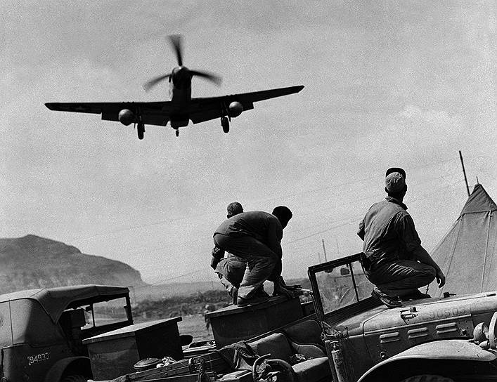 26 марта 1945 года, спустя 35 дней с момента высадки военных сил США, остров был объявлен безопасным. Последней отчаянной попыткой японцев оказать сопротивление стала атака отряда численностью 300 человек во главе с генерал-майором Курибаяси 