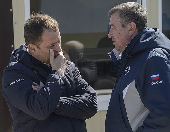 Глава Роскосмоса Игорь Комаров (слева) не ожидал, что такая проверенная ракета откажется лететь в космос