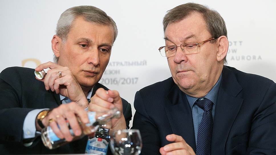Руководитель балетной труппы Государственного академического Большого театра (ГАБТ) Махарбек Вазиев (слева) и генеральный директор ГАБТ Владимир Урин