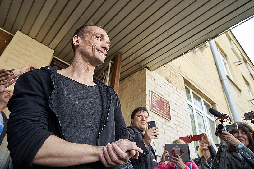 Художник Петр Павленский 