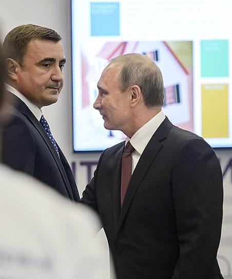 Алексей Дюмин (слева) был в этот день не только губернатором Тульской области. Бывших телохранителей не бывает 