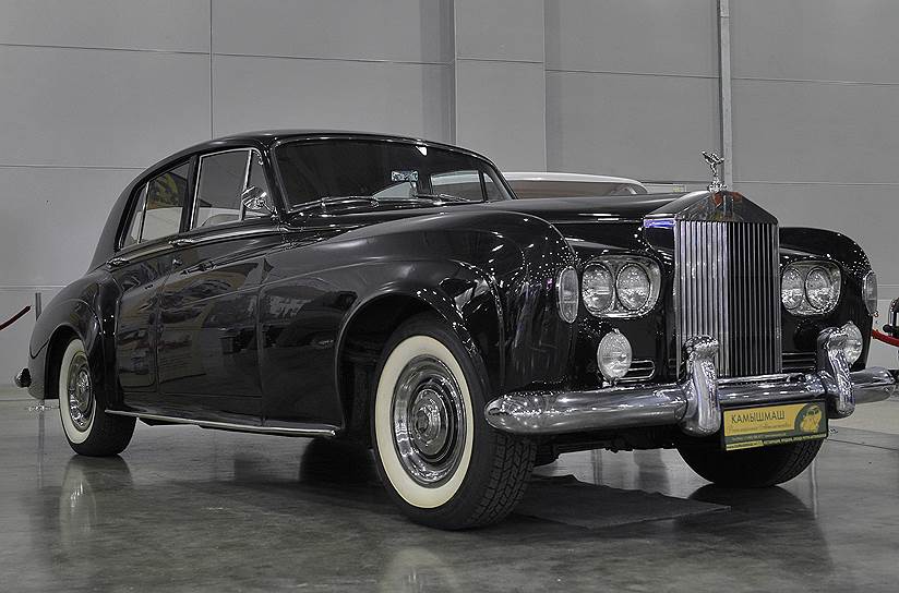 Rollc-Royce на стенде автомастерской "Камышмаш"