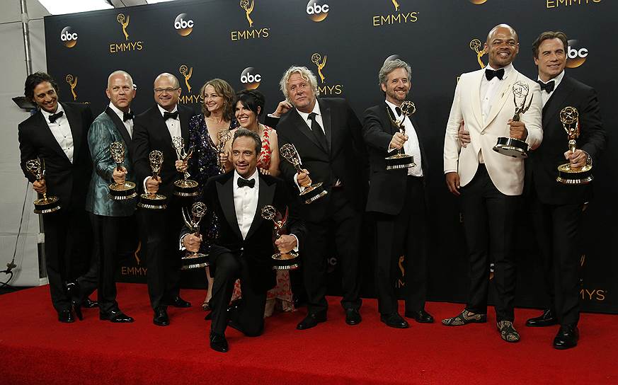 Команда сериала «Народ против» с наградами